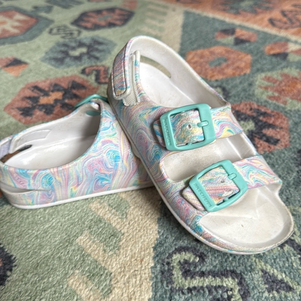 Girls size 11 skecher strap sandals